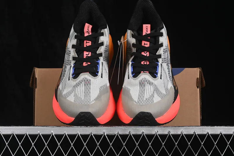 All categories Asics ASICS series Asics Novablast 5 1011C175-200